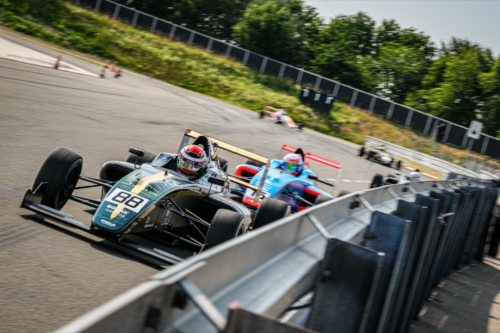 STEP Motorsport er klar til Nordic 4-slutspurten. 
(Foto: STEP Motorsport)